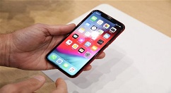 小编分享iPhone xr中设置自动亮度调节的方法。