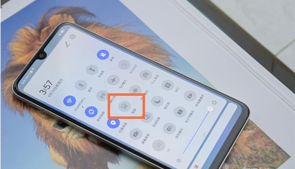 荣耀play5如何截图?荣耀play5截图方法分享截图