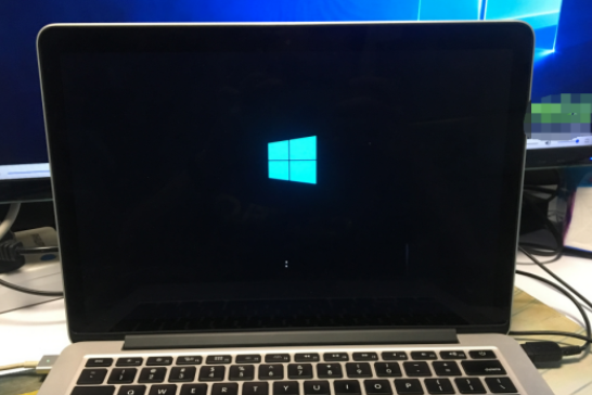 苹果笔记本怎么安装win10系统。