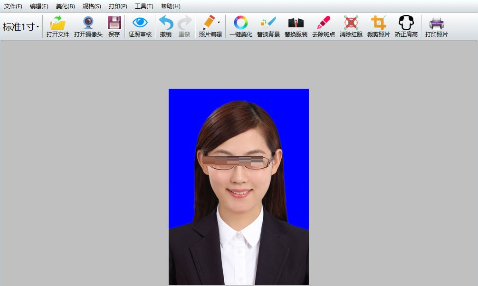 神奇证件照片打印软件更换照片服装方法截图